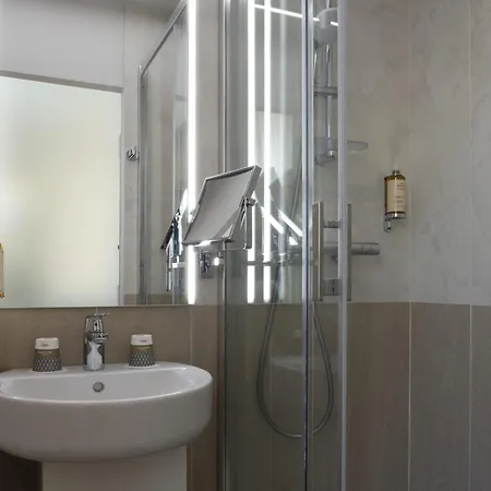 Mercure Opera Lafayette Otel 4*
