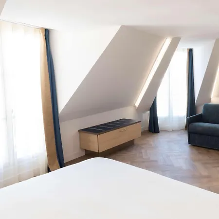 Mercure Opera Lafayette 4*