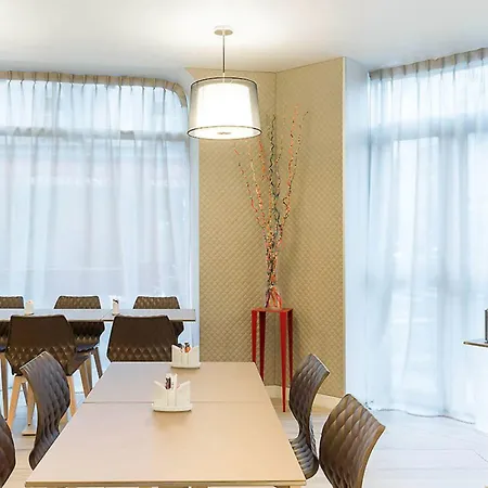 Mercure Opera Lafayette Hotel