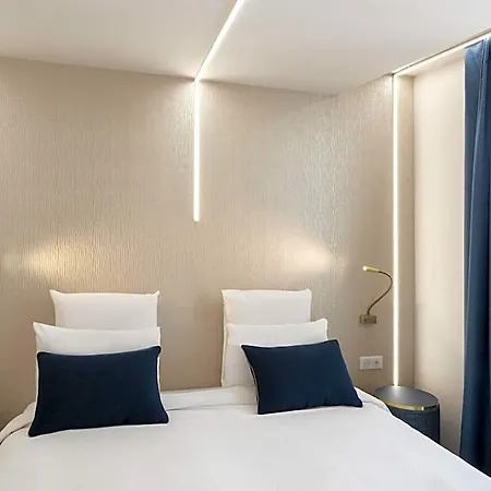 Mercure Opera Lafayette 4*