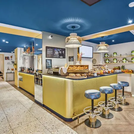 Mercure Opera Lafayette Hotel 4*