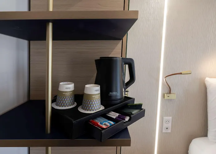 Mercure Opera Lafayette 4*