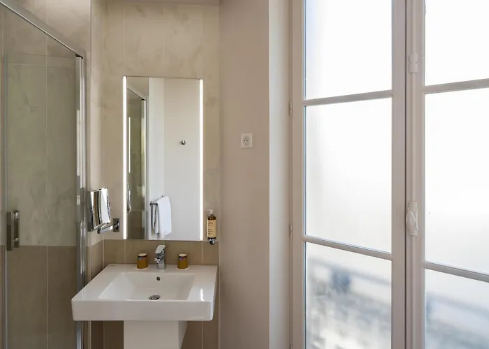 Mercure Opera Lafayette מלון 4*